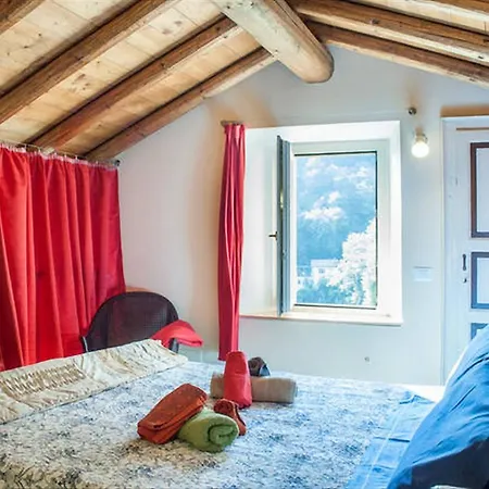 Cosy And Quiet Holiday home Moltrasio